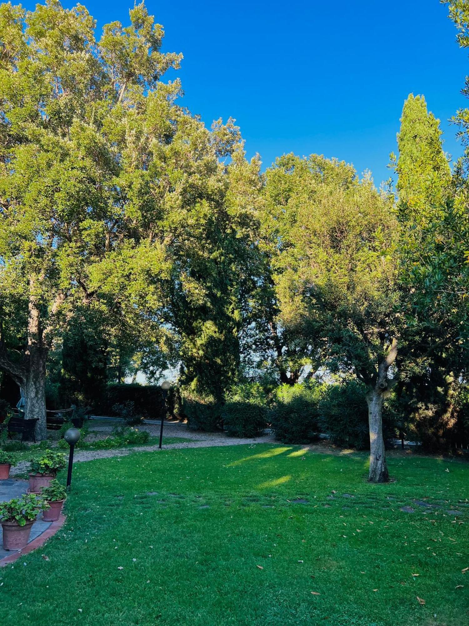 Bed and Breakfast Il Melarancio Pescia Romana Exterior foto
